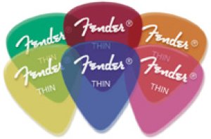 Fender California Clear Pick, Candy Apple Red, Thin